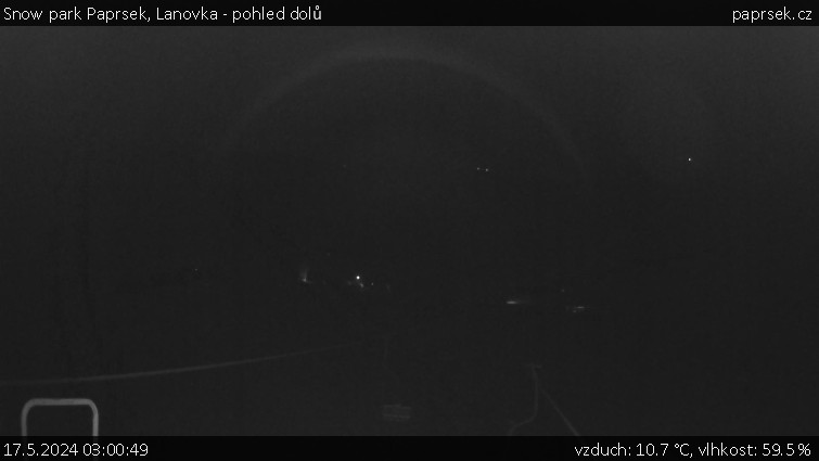 Snow park Paprsek - Lanovka - pohled dolů - 17.5.2024 v 03:00