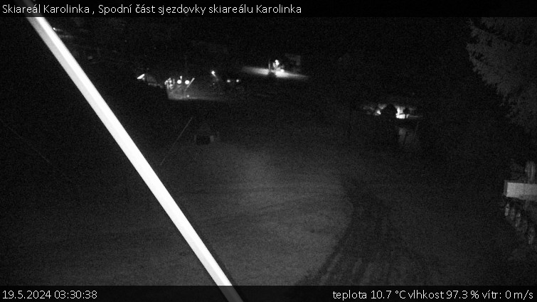 Skiareál Karolinka  - Spodní část sjezdovky skiareálu Karolinka - 19.5.2024 v 03:30