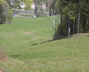 Skiareál Karolinka  - Prostřední část sjezdovky a snowpark - 18.4.2024 v 11:32