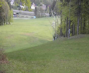 Skiareál Karolinka  - Prostřední část sjezdovky a snowpark - 27.4.2024 v 06:32