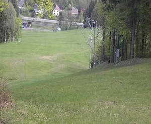 Skiareál Karolinka  - Prostřední část sjezdovky a snowpark - 27.4.2024 v 08:02