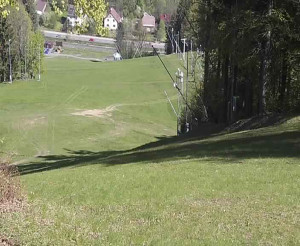 Skiareál Karolinka  - Prostřední část sjezdovky a snowpark - 27.4.2024 v 10:02