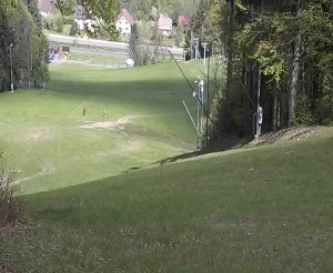 Skiareál Karolinka  - Prostřední část sjezdovky a snowpark - 27.4.2024 v 11:32
