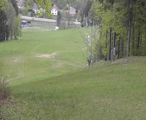 Skiareál Karolinka  - Prostřední část sjezdovky a snowpark - 27.4.2024 v 14:32