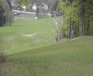 Skiareál Karolinka  - Prostřední část sjezdovky a snowpark - 27.4.2024 v 17:32