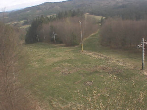 Skiareál Troják - Kamera na svahu B, pohled od chaty - 29.3.2024 v 15:00