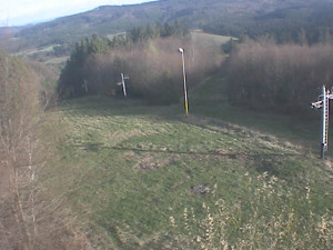 Skiareál Troják - Kamera na svahu B, pohled od chaty - 29.3.2024 v 16:30
