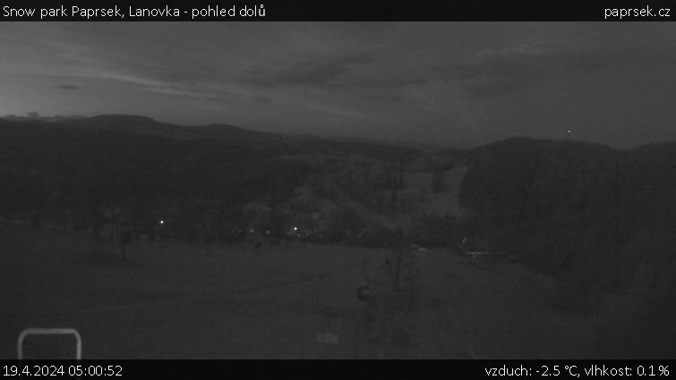 Snow park Paprsek - Lanovka - pohled dolů - 19.4.2024 v 05:00
