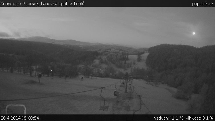 Snow park Paprsek - Lanovka - pohled dolů - 26.4.2024 v 05:00