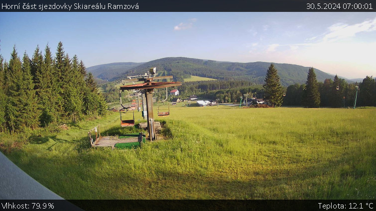 Skiarena R3 Ramzová - Horní část sjezdovky Skiareálu Ramzová - 30.5.2024 v 07:00