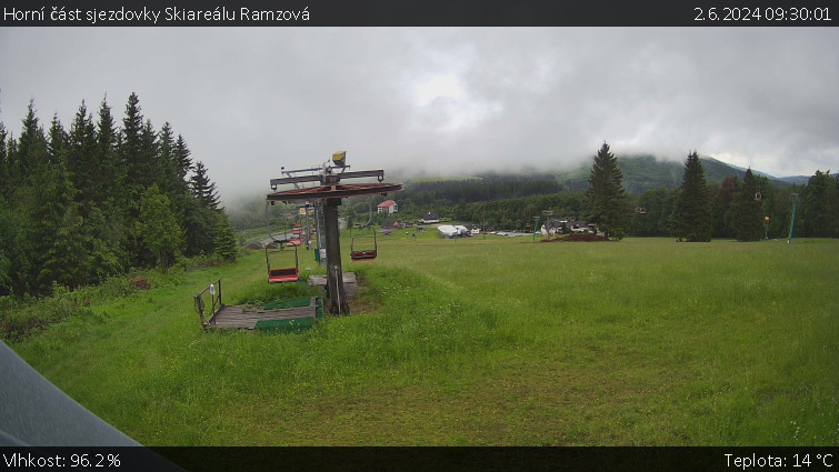 Skiarena R3 Ramzová - Horní část sjezdovky Skiareálu Ramzová - 2.6.2024 v 09:30