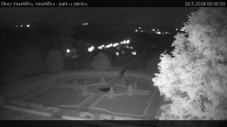 Obec Veselíčko - Veselíčko - park u zámku - 18.5.2024 v 03:00