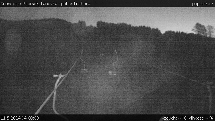 Snow park Paprsek - Lanovka - pohled nahoru - 11.5.2024 v 04:00