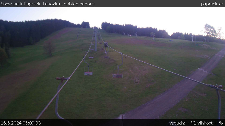 Snow park Paprsek - Lanovka - pohled nahoru - 16.5.2024 v 05:00
