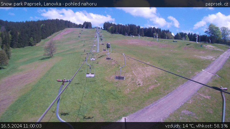 Snow park Paprsek - Lanovka - pohled nahoru - 16.5.2024 v 11:00