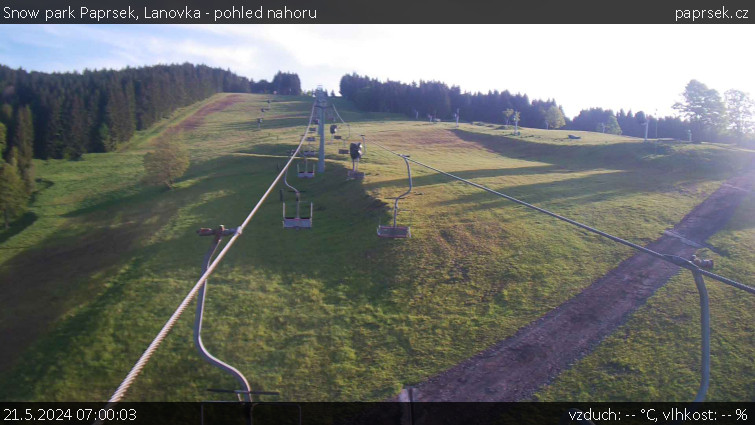 Snow park Paprsek - Lanovka - pohled nahoru - 21.5.2024 v 07:00
