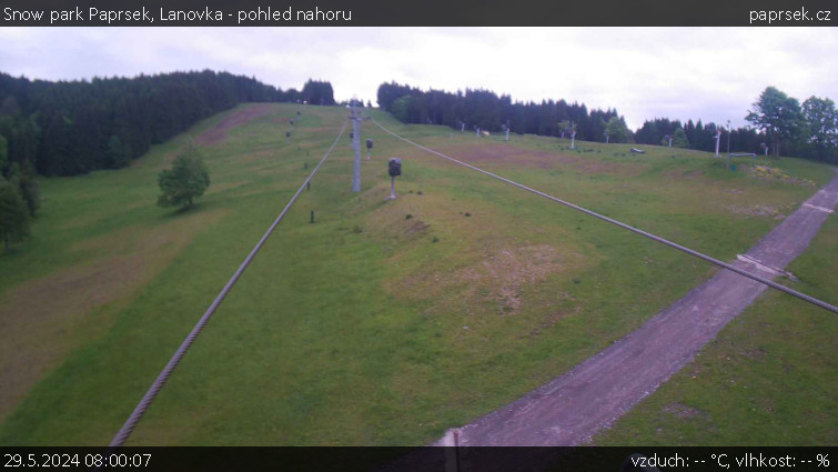 Snow park Paprsek - Lanovka - pohled nahoru - 29.5.2024 v 08:00
