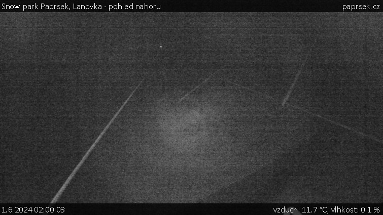 Snow park Paprsek - Lanovka - pohled nahoru - 1.6.2024 v 02:00