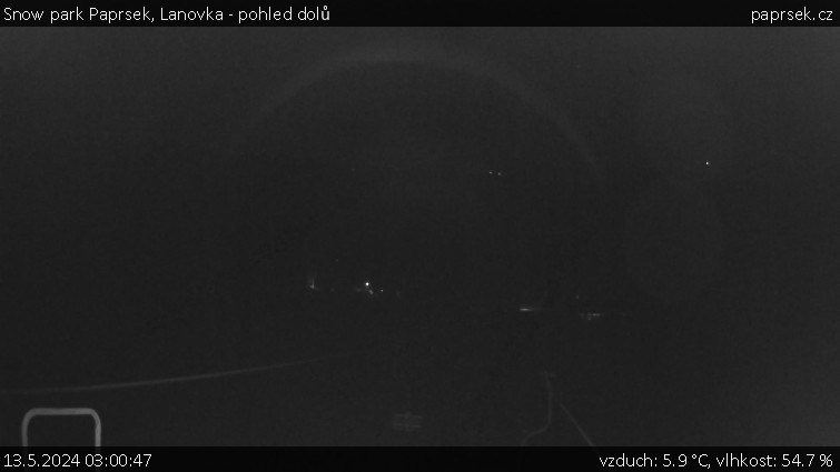 Snow park Paprsek - Lanovka - pohled dolů - 13.5.2024 v 03:00