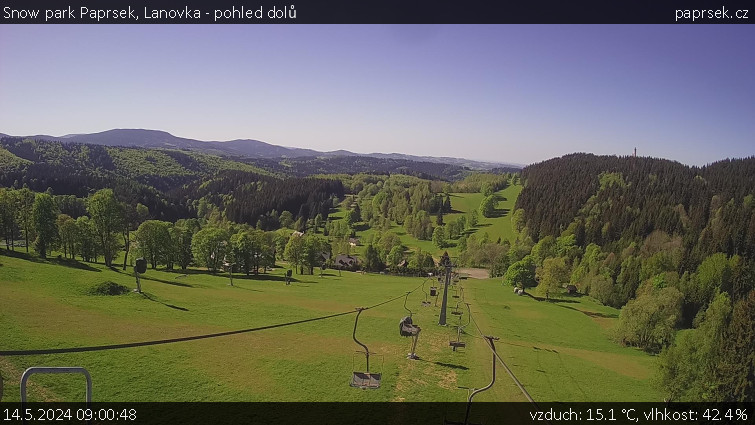 Snow park Paprsek - Lanovka - pohled dolů - 14.5.2024 v 09:00