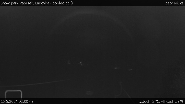 Snow park Paprsek - Lanovka - pohled dolů - 15.5.2024 v 02:00
