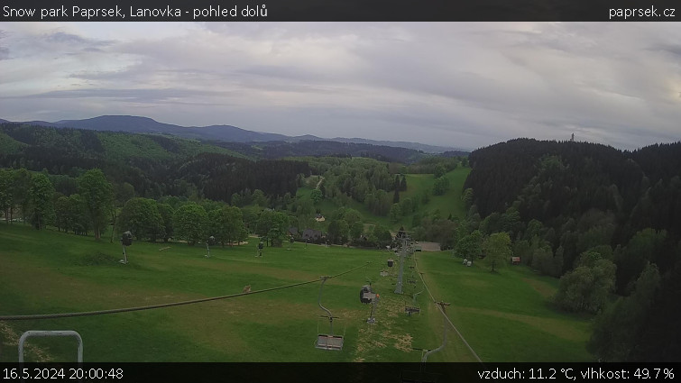 Snow park Paprsek - Lanovka - pohled dolů - 16.5.2024 v 20:00