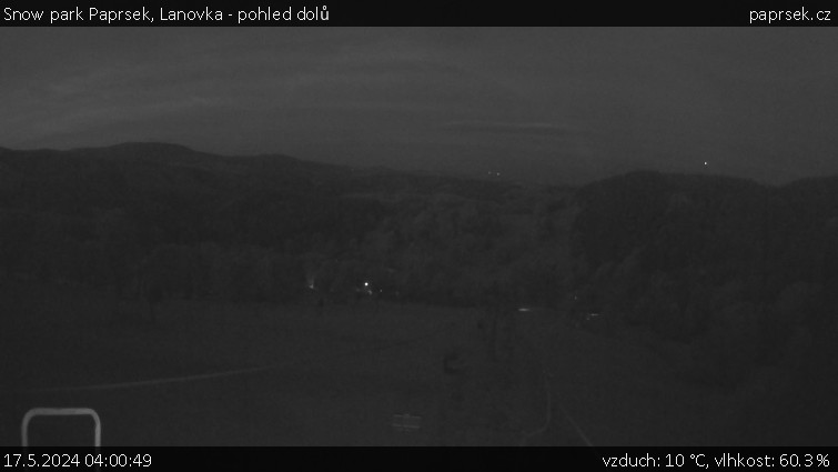 Snow park Paprsek - Lanovka - pohled dolů - 17.5.2024 v 04:00