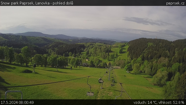 Snow park Paprsek - Lanovka - pohled dolů - 17.5.2024 v 08:00