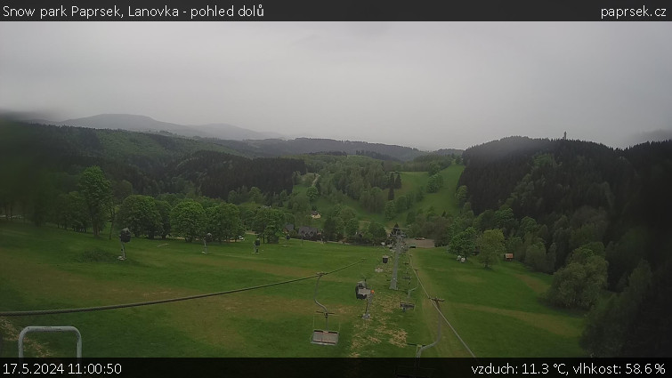 Snow park Paprsek - Lanovka - pohled dolů - 17.5.2024 v 11:00