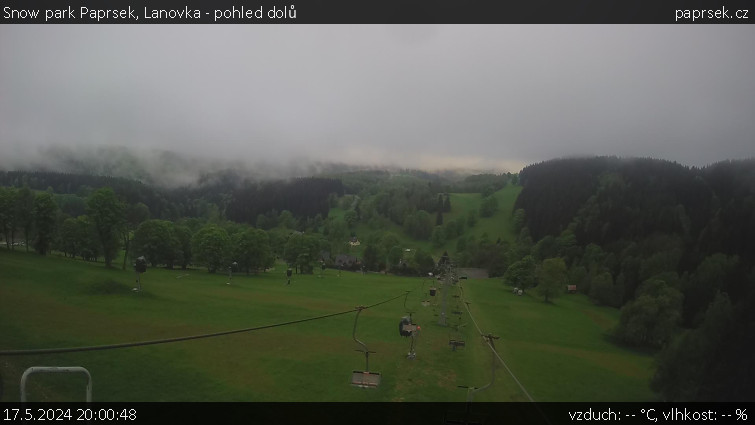 Snow park Paprsek - Lanovka - pohled dolů - 17.5.2024 v 20:00