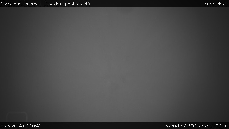 Snow park Paprsek - Lanovka - pohled dolů - 18.5.2024 v 02:00
