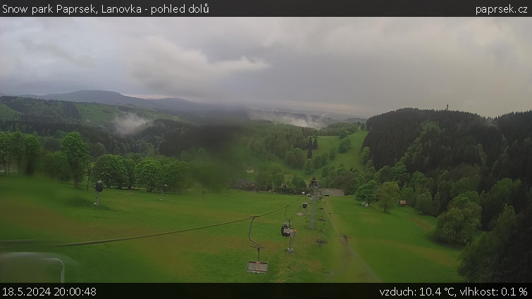 Snow park Paprsek - Lanovka - pohled dolů - 18.5.2024 v 20:00