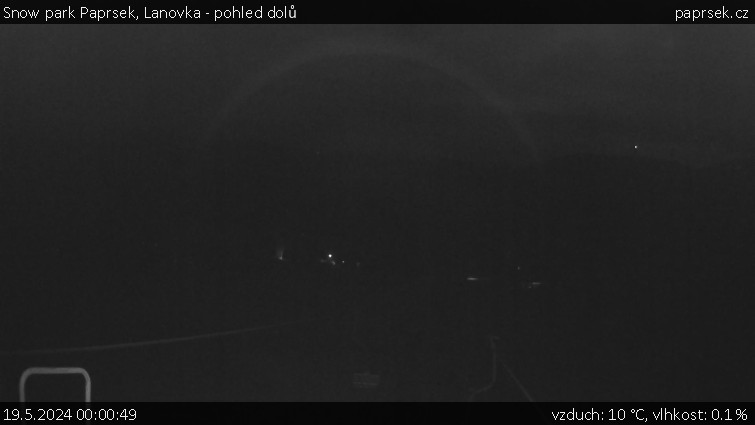 Snow park Paprsek - Lanovka - pohled dolů - 19.5.2024 v 00:00