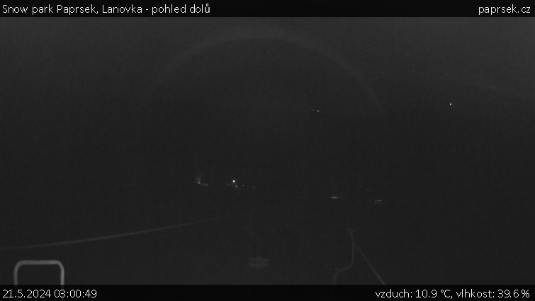 Snow park Paprsek - Lanovka - pohled dolů - 21.5.2024 v 03:00