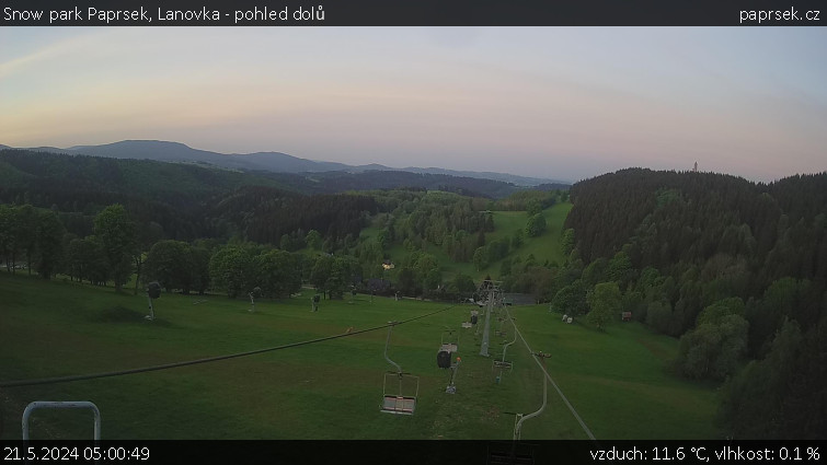 Snow park Paprsek - Lanovka - pohled dolů - 21.5.2024 v 05:00
