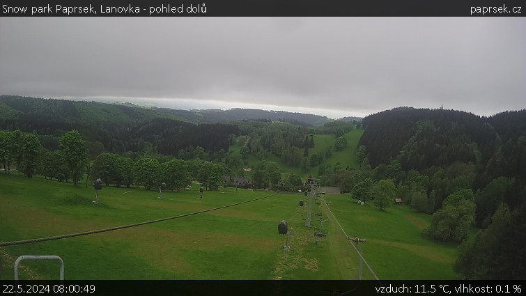 Snow park Paprsek - Lanovka - pohled dolů - 22.5.2024 v 08:00