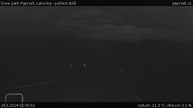 Snow park Paprsek - Lanovka - pohled dolů - 24.5.2024 v 02:00