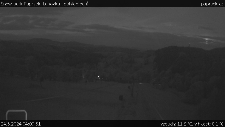 Snow park Paprsek - Lanovka - pohled dolů - 24.5.2024 v 04:00