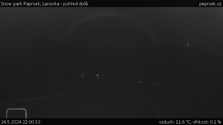 Snow park Paprsek - Lanovka - pohled dolů - 24.5.2024 v 22:00