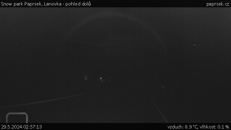 Snow park Paprsek - Lanovka - pohled dolů - 29.5.2024 v 02:57