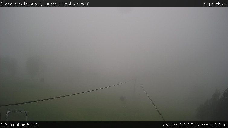 Snow park Paprsek - Lanovka - pohled dolů - 2.6.2024 v 06:57