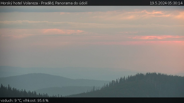Horský hotel Volareza - Praděd - Panorama do údolí - 19.5.2024 v 05:30