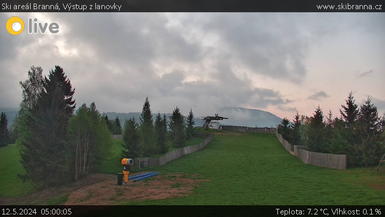 Ski areál Branná - Výstup z lanovky - 12.5.2024 v 05:00