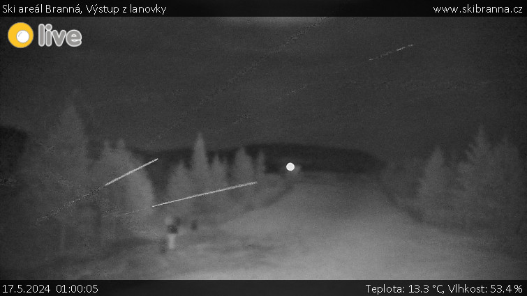 Ski areál Branná - Výstup z lanovky - 17.5.2024 v 01:00