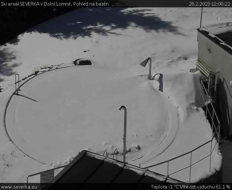 Ski areál SEVERKA v Dolní Lomné - Pohled na bazén - 28.2.2023 v 12:00