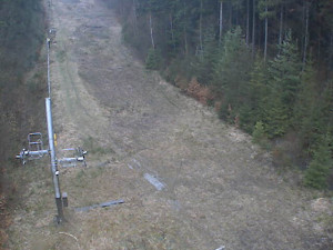 Skiareál Troják - Kamera na svahu B, nástup vleku - 9.3.2023 v 11:09