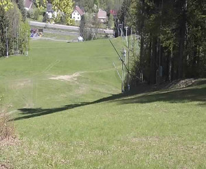 Skiareál Karolinka  - Prostřední část sjezdovky a snowpark - 27.4.2024 v 10:32