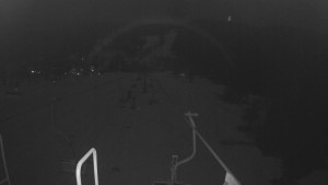 Snow park Paprsek - Lanovka - pohled dolů - 2.3.2023 v 22:58