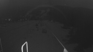 Snow park Paprsek - Lanovka - pohled dolů - 4.3.2023 v 00:58