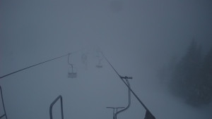 Snow park Paprsek - Lanovka - pohled dolů - 8.3.2023 v 17:55